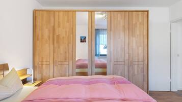 3 Schlafzimmer, kostenloses WLAN, Bettwäsche, Rollstuhlgeeignet