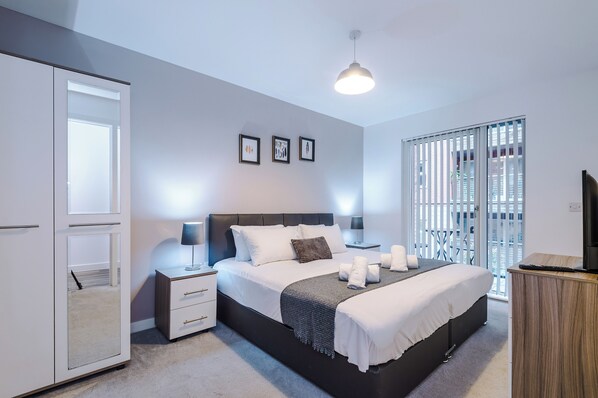 3 Schlafzimmer, Schreibtisch, Bügeleisen/Bügelbrett, kostenloses WLAN