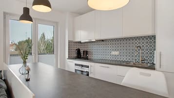 Kühlschrank, Ofen, Herdplatte, Geschirrspüler