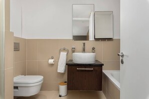 Hair dryer, towels, soap, shampoo - Stunning Eden On The Bay Penthouse| Ocean Views (Cape Town)