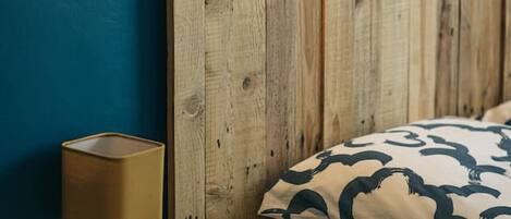 Fer et planche Ă repasser, lit parapluie, Wi-Fi, draps fournis