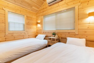 1 habitación, decoración personalizada y muebles diferentes 