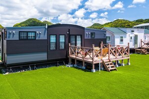 FELIZ (Up to 5 Guests): Oceanfront Property with BBQ Grill Included,Non-Smoking | 1 bedroom, free WiFi - Solana Kamogawa (Kamogawa)