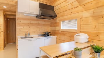 Casa clássico, para não fumantes, vista para o oceano (BBQ Grill Included) | Cozinha privada | Frigobar, micro-ondas, talheres/pratos/utensílios de cozinha