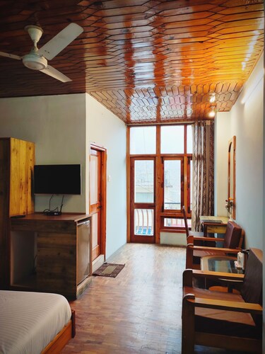 HimalayanHamlet ValleyView