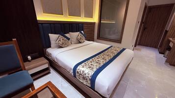 Serene Infinity View Room | Desk, free WiFi, bed sheets
