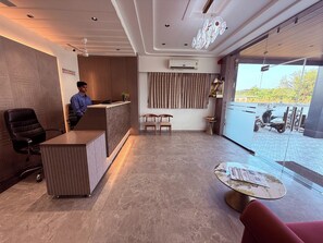 Lobby - Hotel Kushala Grand, Dombivali (Ambernath)