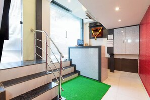 Reception - Hotel Shera Residency (Mumbai)