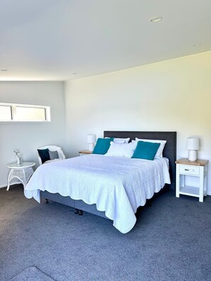 2 quartos, Wi-Fi de cortesia, roupa de cama