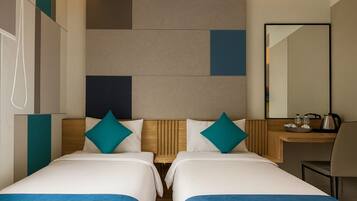 Deluxe Twin Room | Desk, free WiFi