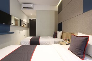 Deluxe Twin Room | Desk, free WiFi