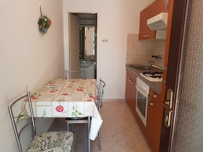 Apartment (One Bedroom Apartment with Terrace) | Interior