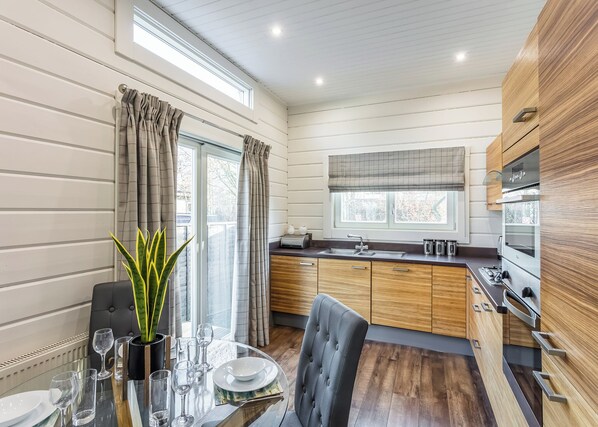 Private kitchen - Roydon Two Bedroom Lodge with Hot Tub (Pet) (Roydon)