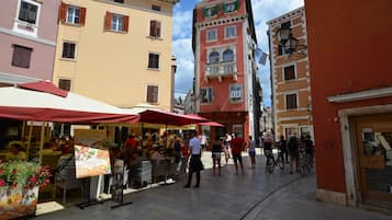 Doppelzimmer (Double Room) | Außenbereich