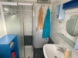 Leilighet (Two Bedroom Apartment with Terrace) | Bad | Dusj og håndklær