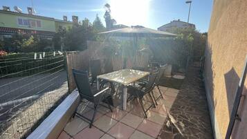 Apartment (Two Bedroom Apartment with Terrace) | Exterior