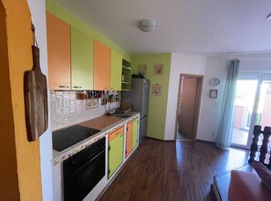 アパートメント (Two Bedroom Apartment with Terrace) | 専用キッチン | 冷蔵庫