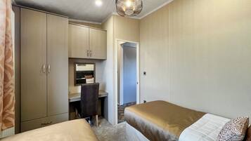 2 bedrooms