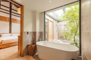 Chambre Double Luxe, vue cour intérieure
