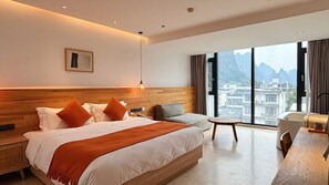 Basic-Doppelzimmer, Bergblick | Verdunkelungsvorhänge, Bügeleisen/Bügelbrett, kostenloses WLAN
