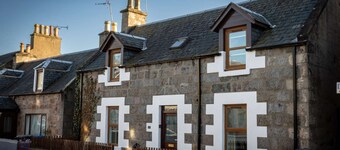 Hill Street Haven • Spacious City Family Home