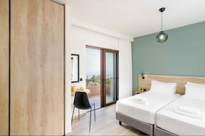 Villa – superior, 4 soverom, privat basseng, sjøutsikt | Safe på rommet, skrivebord, strykejern/-brett og barnesenger (inkludert)