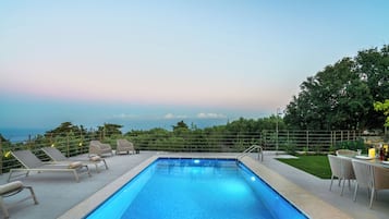 Superior Villa, 4 Bedrooms, Private Pool, Sea View | Beach/ocean view