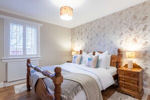 2 slaapkamers, een strijkplank/strijkijzer, wifi, beddengoed