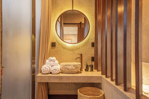Junior Villa, Patio, Pool View | Bathroom | Bidet - Villa Ubuntu at Bocoa Villas (Canggu)