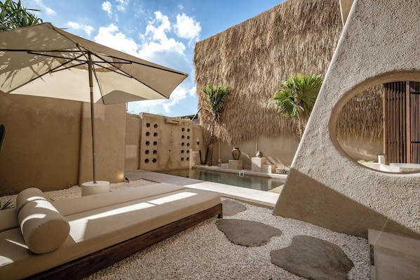 Villa, patio, vue piscine | Vue de la chambre