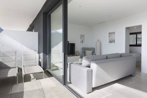 Interior - Elegant Luxury Suite with Terrace in Higueron (Fuengirola)