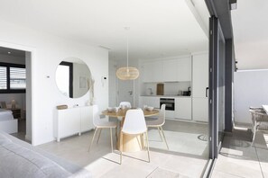 Dining - Elegant Luxury Suite with Terrace in Higueron (Fuengirola)