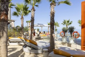 Terrace/patio - Stunning Seafront Apartment in Carvajal Beach (Fuengirola)