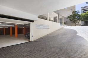 Property grounds - Stunning Seafront Apartment in Carvajal Beach (Fuengirola)