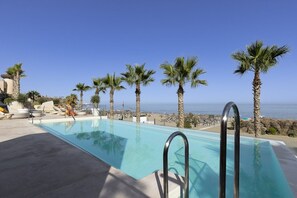 Pool - Exclusive Apartment with Garden in Higueron (Fuengirola)