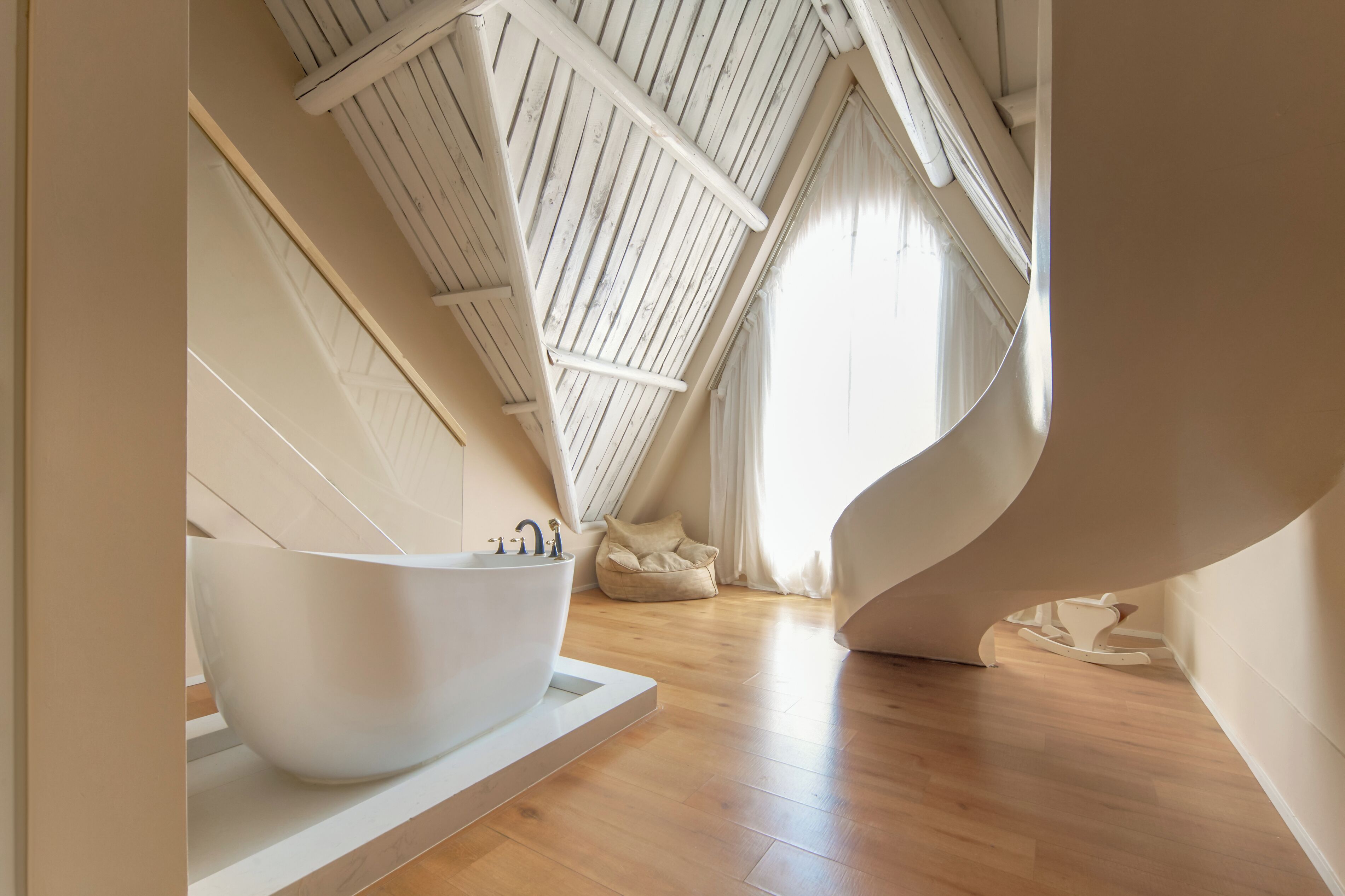 Ropa de cama de alta calidad, escritorio, wifi gratis y ropa de cama 