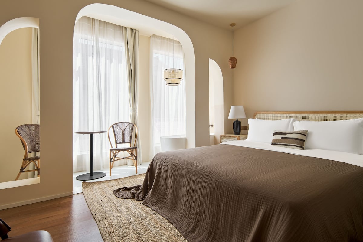 Doppia Superior | Biancheria da letto di alta qualità, una scrivania, Wi-Fi gratuito