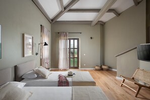 7 عدّة غرف نوم ومكواة/لوح كي وواي فاي وملاءات أسرّة