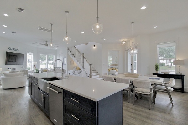 KylskÄp, mikrovÄgsugn, ugn och spishÀll