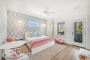 4 bedrooms, iron/ironing board, travel cot, free WiFi - Newly Built • Pool Access + Golf Cart Walk to Beach | 30A Ocean Pearl (Santa Rosa Beach)