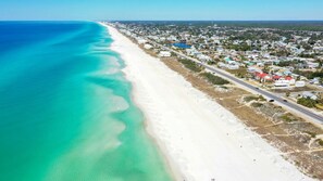 Beach nearby - Newly Built, Walk to Dune Allen Beach, Pool | 30A Ocean Pearl by AvantStay (Santa Rosa Beach)