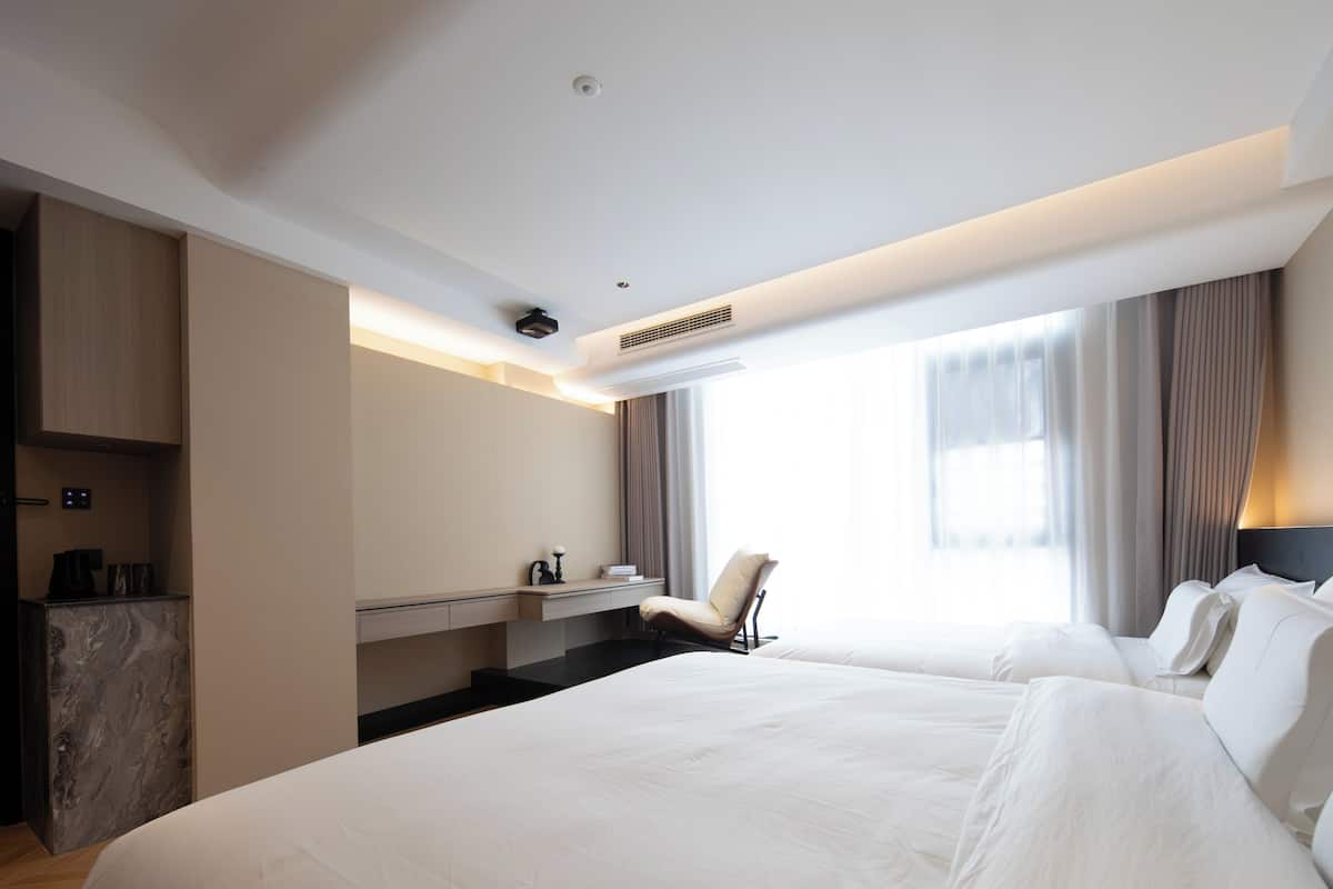 Family Triple Room | Iron/ironing board, free WiFi, bed sheets
