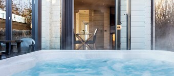 Roydon Two Bedroom Lodge with Hot Tub