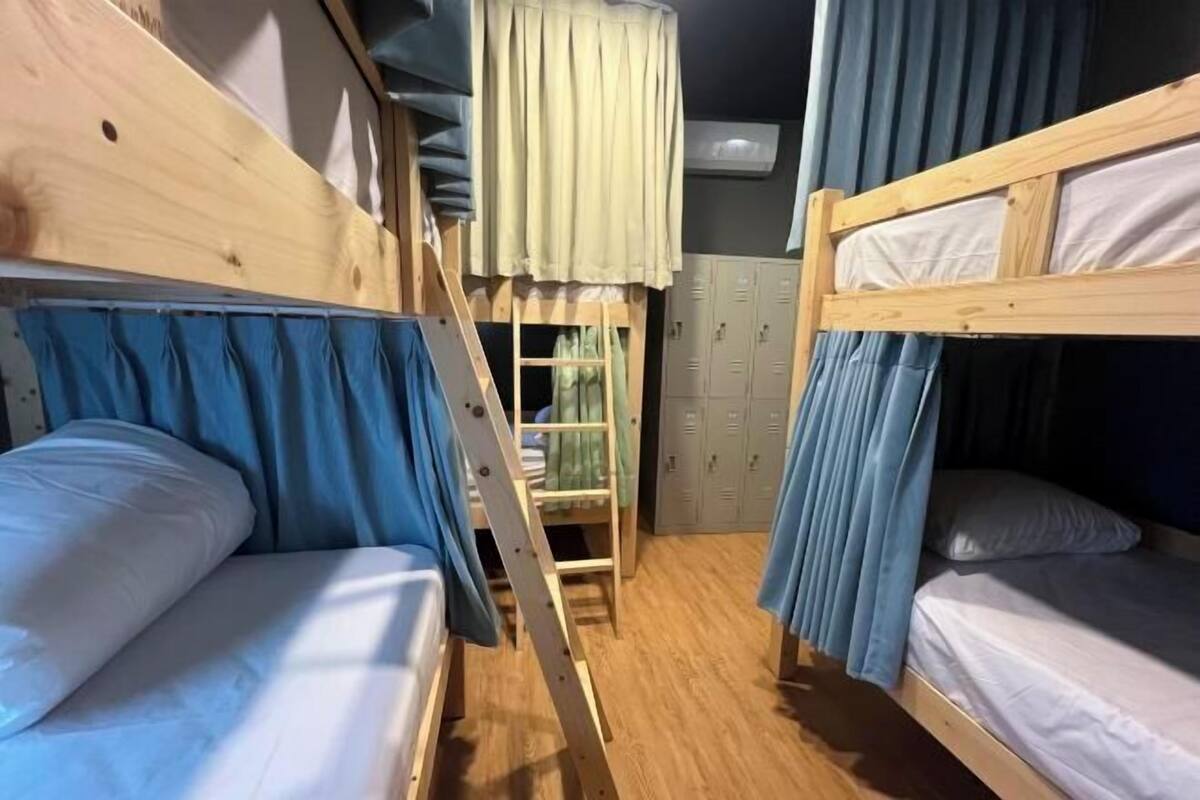 Schallisolierte Zimmer, kostenloses WLAN, Bettwäsche