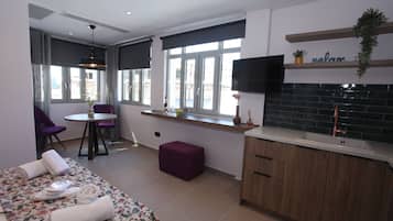 Deluxe Apartment | 1 bedroom, premium bedding, free WiFi, bed sheets