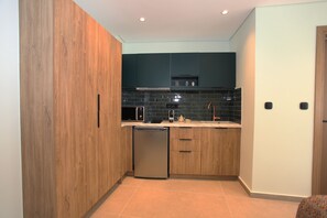 Deluxe Apartment | 1 bedroom, premium bedding, free WiFi, bed sheets - IPELHOME AVISSINIAS BOUTIQUE APARTMENTS (Athens)