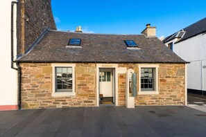 Exterior - Barometer Cottage (Broughty Ferry, Dundee)