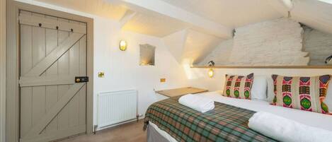 Fer et planche à repasser, lit parapluie, Wi-Fi gratuit, draps fournis