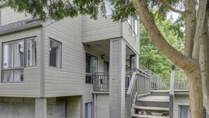 Exterior - Charming Condo in the Mont Tremblant Ski Village (Mont-Tremblant)