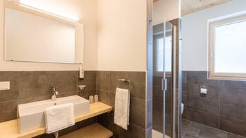 Apartment | Bathroom
